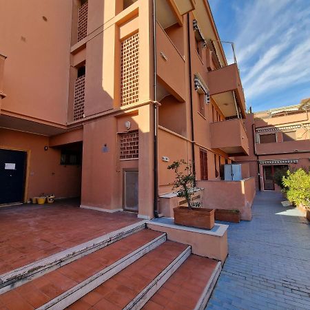 Апартаменты Via Alberti Terrazza Vista Aperta- Free Parking Пьетра-Лигуре Экстерьер фото