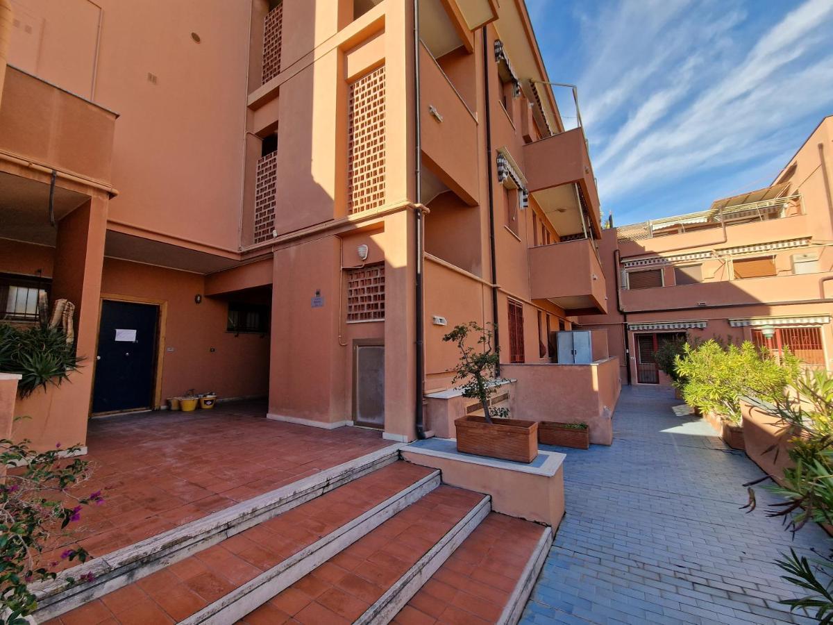 Апартаменты Via Alberti Terrazza Vista Aperta- Free Parking Пьетра-Лигуре Экстерьер фото